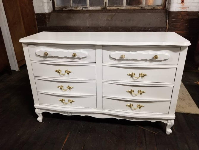 Shipping Karen Vintage French Provincial Dresser Bathroom