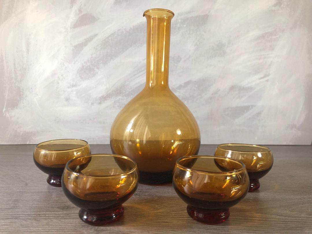 Shops Mid Century Antique Italian Decanter Carafe w/6 matching cordials