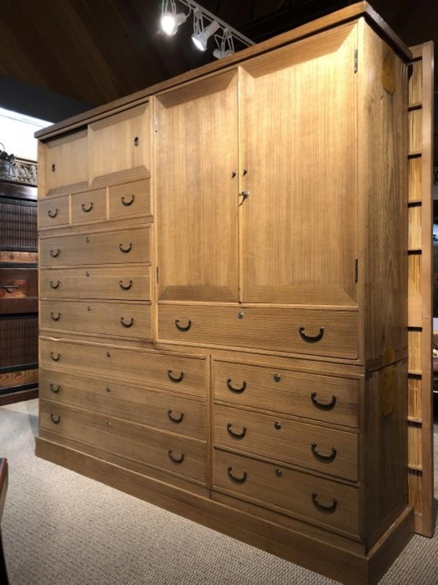Japanese Antique Ken Tansu, Set of the Clothing Chest. Kuraya