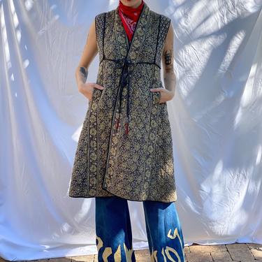 1970's Indian Cotton Waist Coat Dress / 1970s Quilted Sleeveless Quilt Duster Jacket / Seventies Haute Hippie Jacket / Woodstock Jacket 