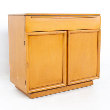 Heywood Wakefield Mid Century Blonde Solid Wood Sideboard | Modern