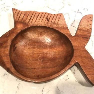 Vintage Wood Hand Carved Rustic Fish Bowl., Antique Wooden Bohemian Trinket Dish or Nautical Decor. by LeChalet