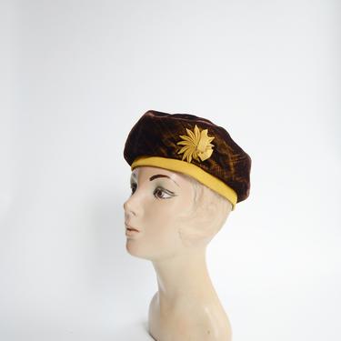 1960s Brown Velvet Beret Hat 
