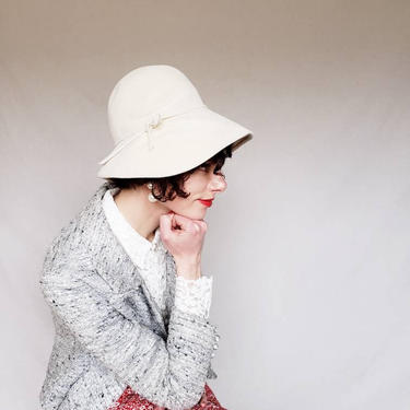 Vintage 1970s Cream Wool Cloche Hat 70s Ivory Felt Bucket RareJule Vintage Chicago IL