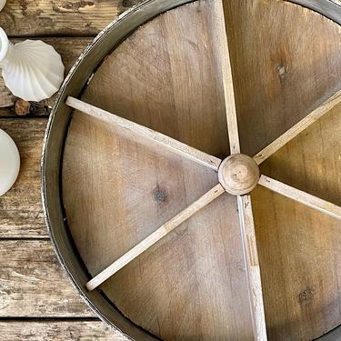 Round Wood Divided Tray with Handle | Round Centerpiece Tray | Fruit Bowl | Fall Display | Bathroom Storage | Spice Rack | Farmhouse 