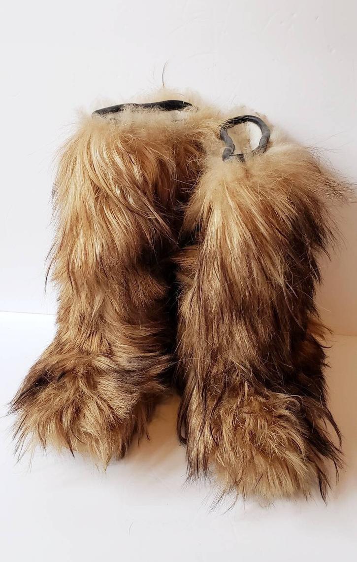 Knee shaggy women yeti boots Winter real goat fur Yeti boots Long fur boots