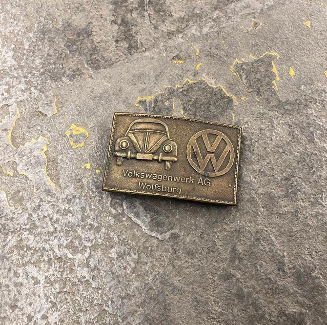 Volkswagen belt outlet buckle