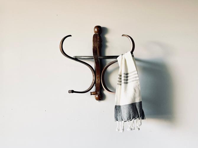 Bentwood wall coat rack hotsell