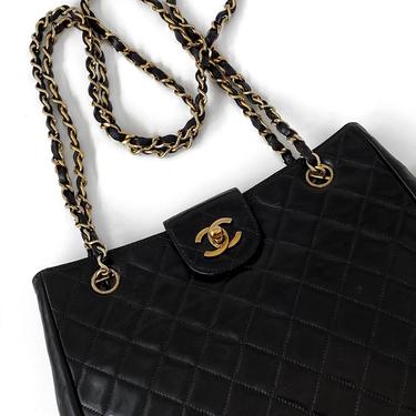 Vintage 90's CHANEL CC Logo Black Quilted Leather Shoulder Bag Tote Shopper w Gold Chain - Very Good Cond! 