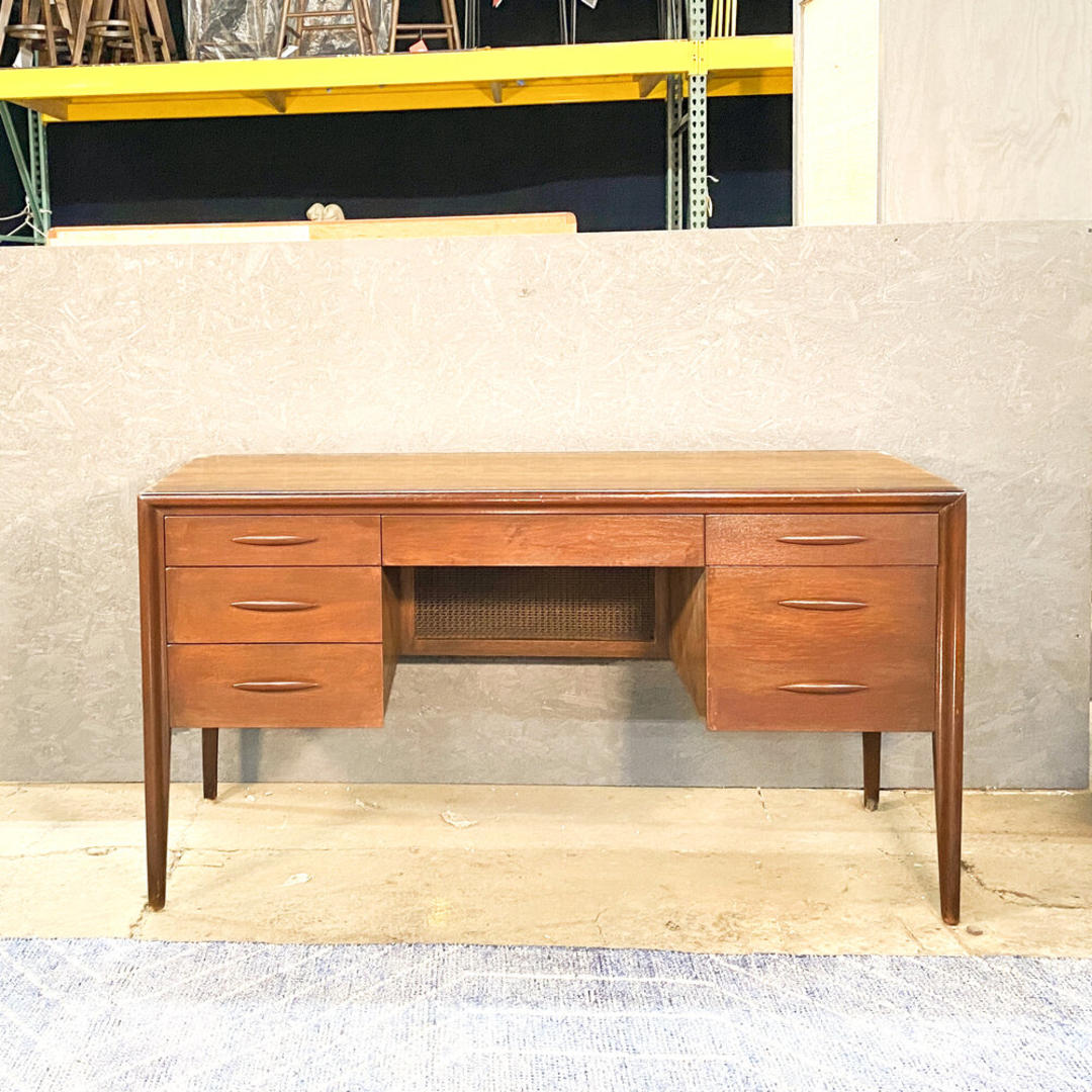 Broyhill premier emphasis desk Midcentury Furniture Warehouse of Philadelphia Philadelphia