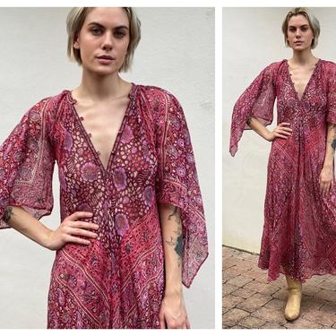 Vintage Adini Indian Cotton Caftan Dress / Kerchief Sleeves Hand Blocked Floral Print / Boho Flowy Breezy Dress / Pinks Reds Gold Painted 