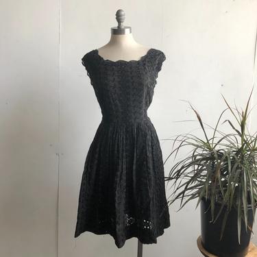 Alissamreynolds 40s Ann Kauffman Black Cotton