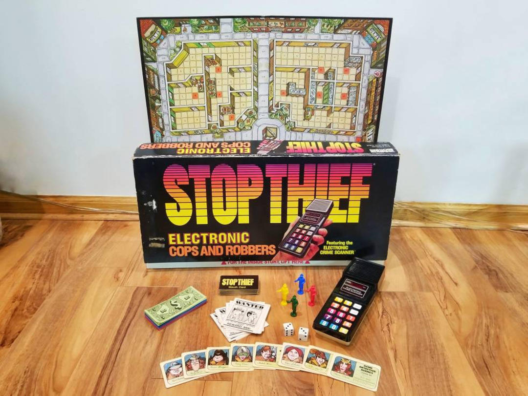 Vintage 1979 Stop factory Thief Electronic Cops Robbers Board Game Tested/Complete