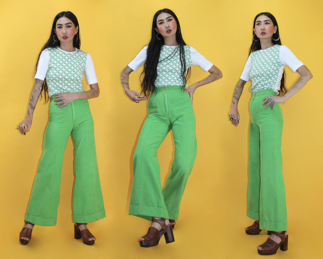 90s Y2K Does 70s Frog Green Hippie Bell Bottoms - Small