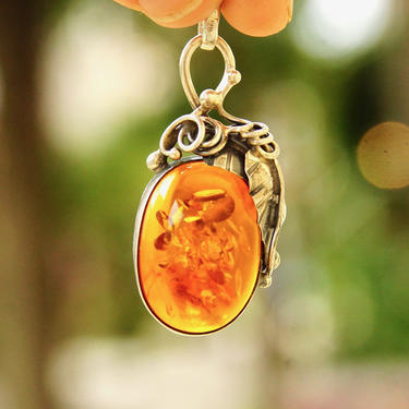 Vintage Sterling Silver Amber Pendant, Silver Leaf & Vine Setting, Orange Amber With Beautiful Inclusions, Ornate Silver Pendant, 2 1/8&quot; L 