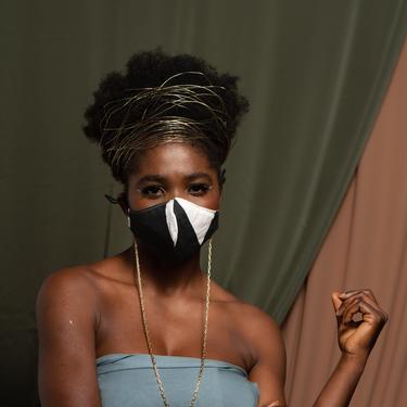 CHAIN LINK COVERTIBLE FACE MASK HOLDER\/NECKLACE