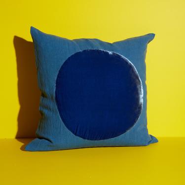 Velvet Circle Pillow