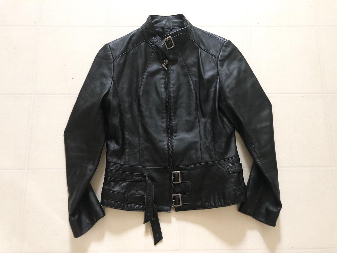 Schillaci store Leather jacket. Womens. Black. Faux fur neck.