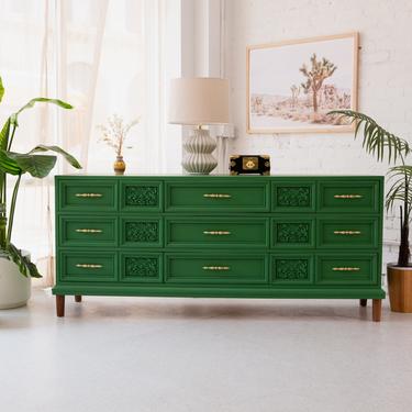Kelly Green 9-Drawer Dresser | Sunbeam Vintage - Highland Park - Los  Angeles, CA | ATTIC