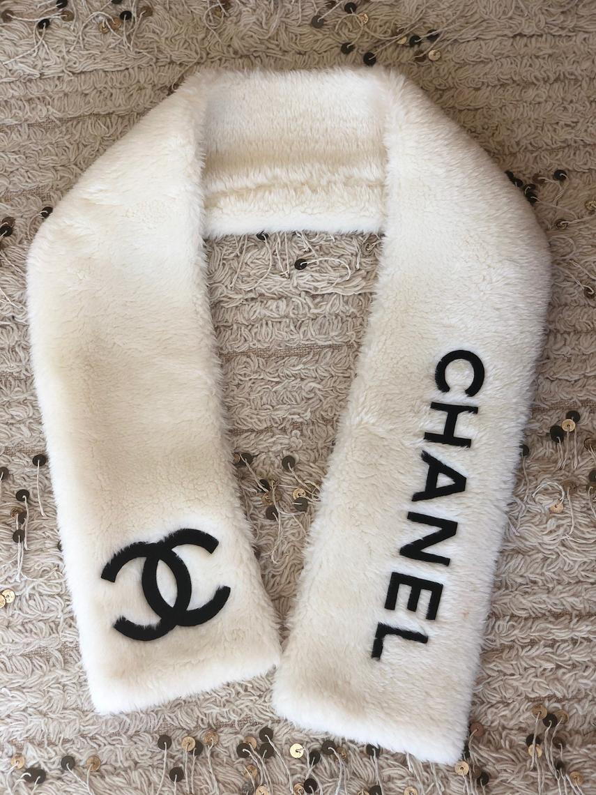 Used chanel scarf hat - Gem