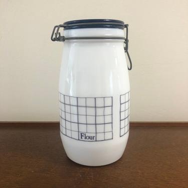 Vintage Wheaton Fine Glassware Milk Glass Canister, Flour 1.5 L, Navy Blue Pattern, Sustainable Kitchen, Bulk Kitchen 