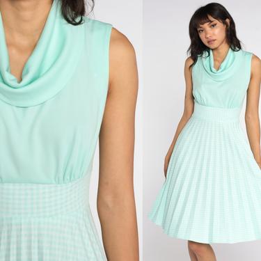 70s Babydoll Dress Mint Green Gingham Dress 60s Mod Plaid Print 70s Boho Cowl Empire Waist Pleated Midi Dress Sleeveless Vintage Dress Small 