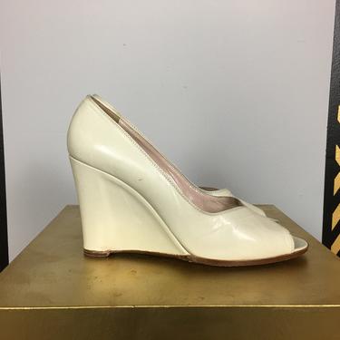 1970s wedges, white leather heels, vintage shoes, boy made in Italy, size 8 1/2. size 9, peep toe shoes, mod, wedge heels, biba style, retro 