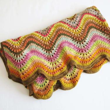 Vintage 70s Afghan Knit Wool Blanket - Granny Knit Boho Crochet Blanket - Chevron Wavy Stripe Picnic Blanket -Yellow Pink Brown Lap Blanket 