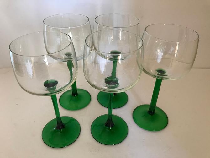 Vintage 6 Arcoroc France Wine Glasses Set Green Stemmed 8 0unces By Joanntiques From Joanntiques Of San Diego Ca Attic