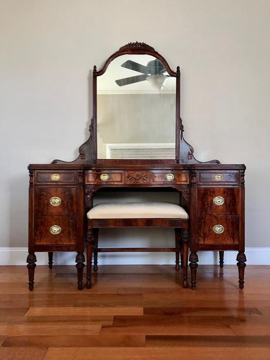 Available Antique Make Up Vanity Dresser With Mirror And Bench