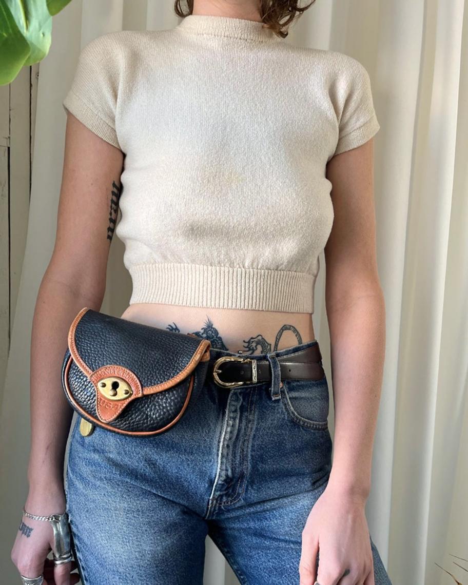 Dooney & bourke outlet fanny pack