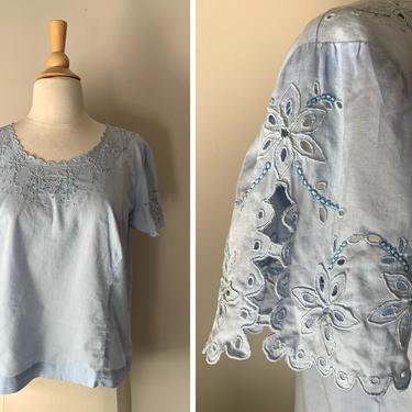 Vintage 1980s Periwinkle Cotton Eyelet Cutout Lace Blouse | Size Medium 