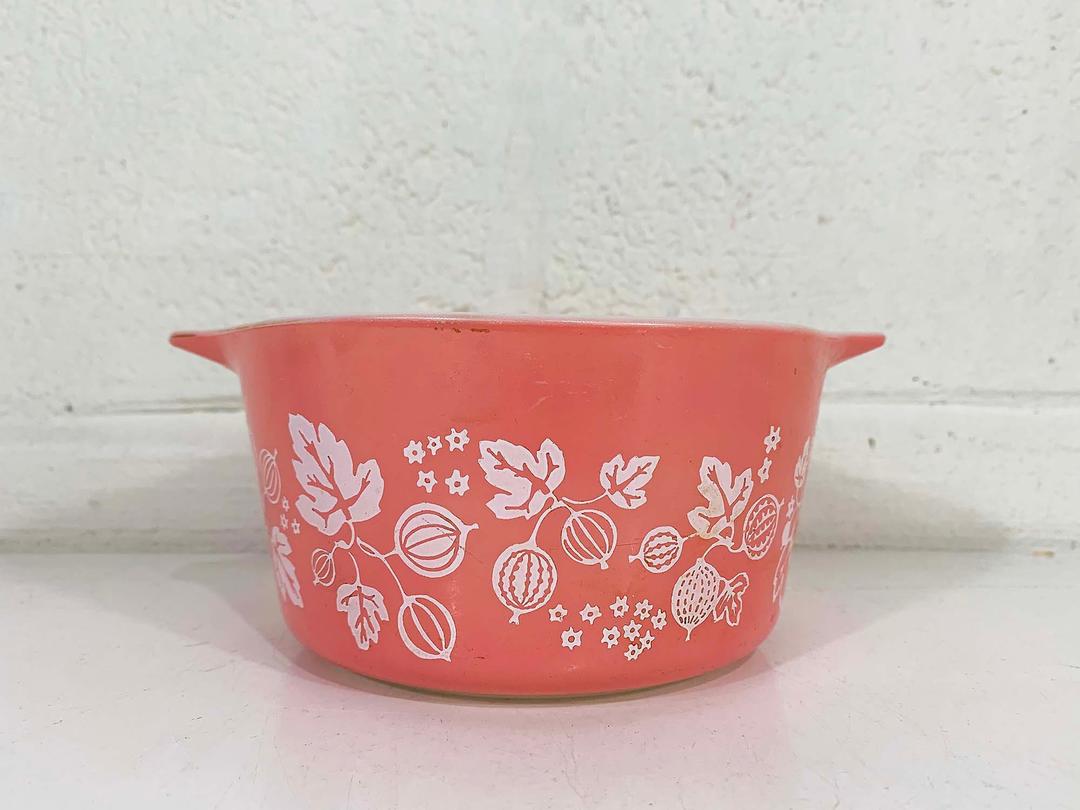 Vintage Pyrex Glass 474-B Pink Gooseberry 1.5 Qt Cinderella outlet Casserole Dish