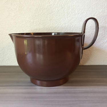 Vintage Dansk Gourmet Design 4 1/2 qt. Brown Batter Bowl with Handle and Spout Kitchen Bowl Denmark, Brown Melamine 