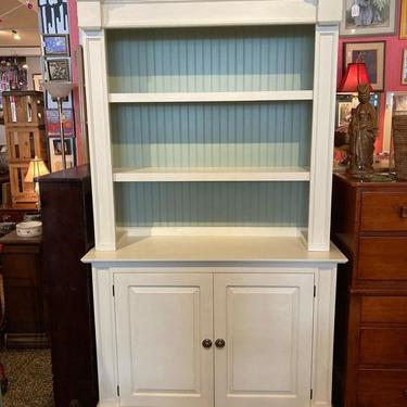 Bookcase with storage/kitchen cubbard? Shelves move 46.5” x 18” x 80”