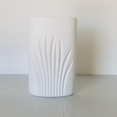 1960s C. J. Riedel Rosenthal &quot;Studio Linie&quot; White Matte Porcelain Vase. 