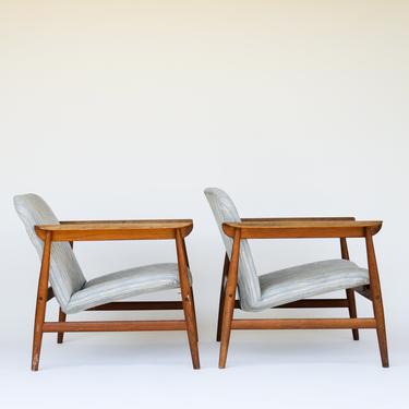 Rare Pair of Finn Juhl Chairs by Bovirke BO-118