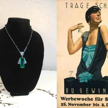 Berlin Cabaret Nights - Vintage 1920s 1930s Art Deco Green &amp; Silver Baguette Necklace 