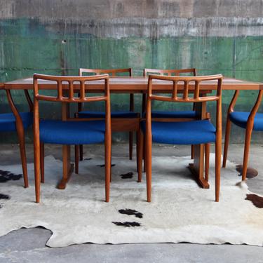 Gangsø Møbler Danish Mid Century Modern Dining Table Teak w/ botanical Floral ceramic tile inlay. Gorgeous Piece! MCM Scandinavian 