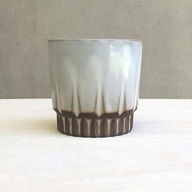 Black Porcelain Ceramic &amp;quot;Arrow&amp;quot; Cup  -  Glossy &amp;quot;Snow&amp;quot; 