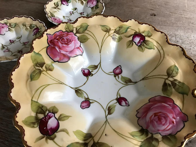 Vintage Porcelain Berry Bowl Set, Hand Painted ~ Japan Porcelain Bowls,  Vintage Nippon Gilded Gold Floral Berry Bowl with 4 small bowls