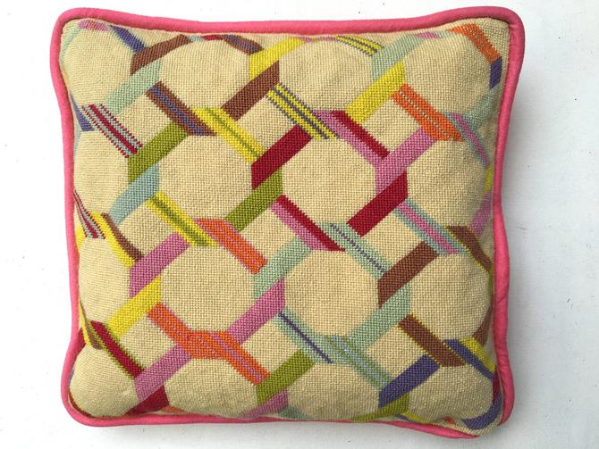 70 39 S Vintage Needlepoint Pillow Retro Geometric Design Mid