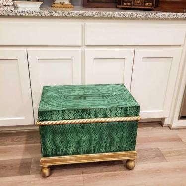 Vintage Neoclassical Style Faux Malachite Storage Chest or Cocktail Drinks Table, Mid-Century Hollywood Regency 