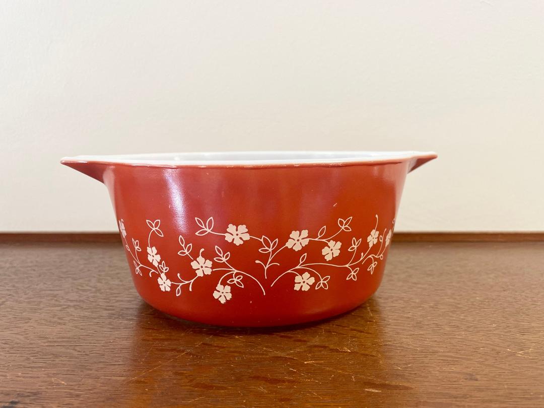 Pyrex Trailing Flowers #474 Casserole newest Dish