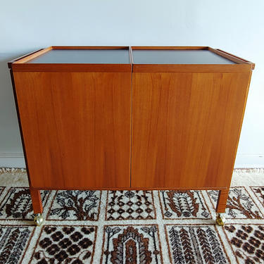 Danish Modern Sideboard/Expandable Bar Cart By GLASDAM JENSEN 