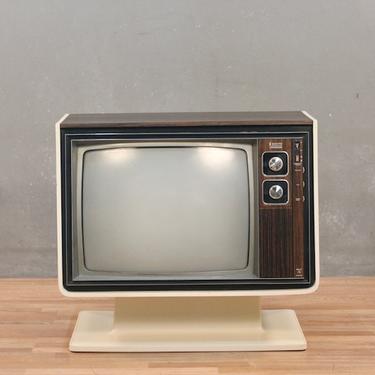 1970s Zenith Super Chromacolor Television – ONLINE ONLY | Furnish