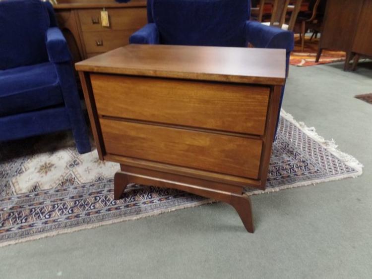 MidCentury Modern walnut two drawer nightstand Peg Leg Vintage Beltsville, MD