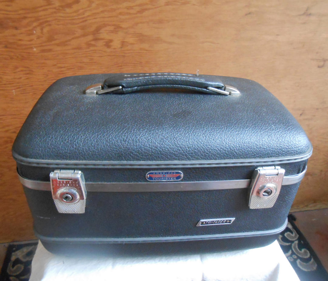 Vintage American Tourister Round Suitcase Luggage Tri-Taper Train Hat Box -   Log Cabin Decor
