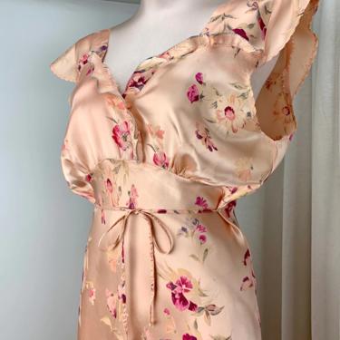 1940'S Satin Bias Cut Negligee - Rayon Satin - Peach Floral with Pansies - Capped Sleeve Details - Size Medium 