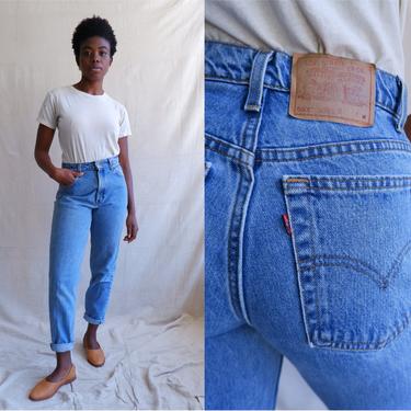 Small Vintage Levis 551 High Waisted Mom Jeans 28 – Flying Apple Vintage